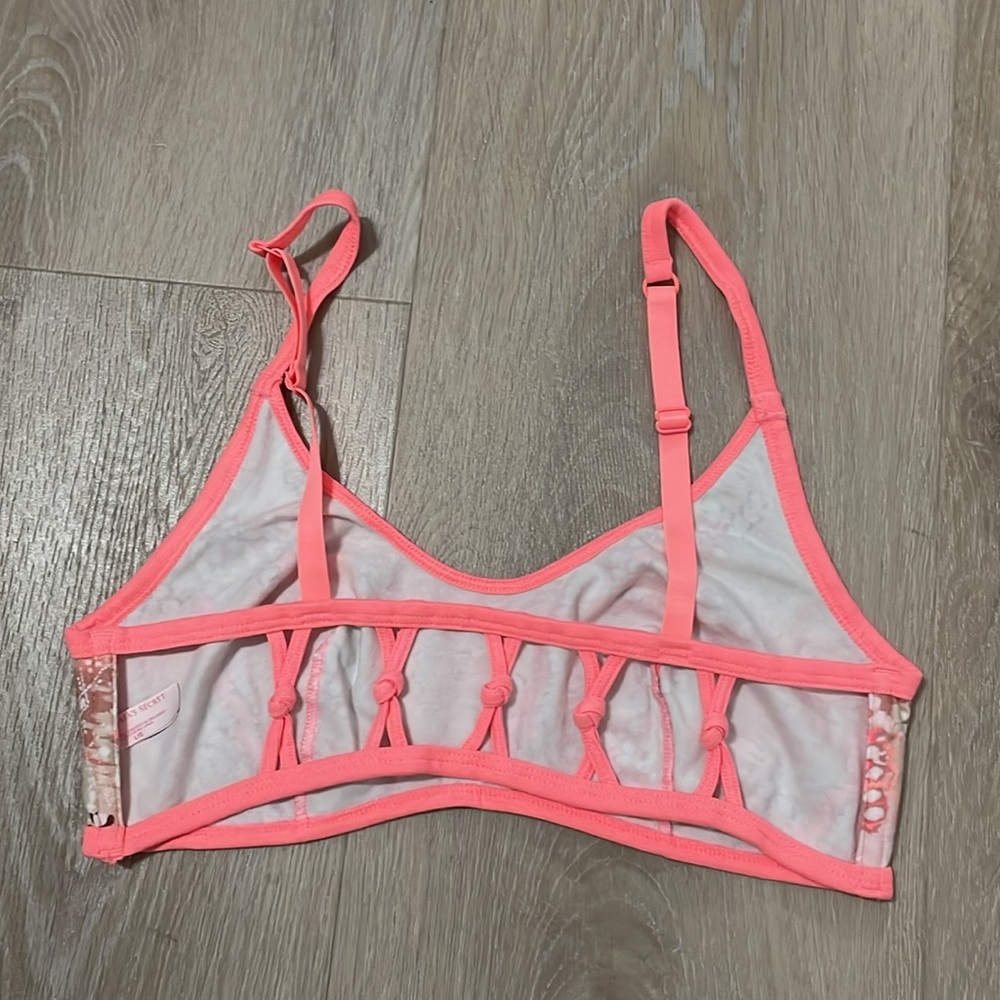 Victoria Secret two bralettes - Picture 3 of 4